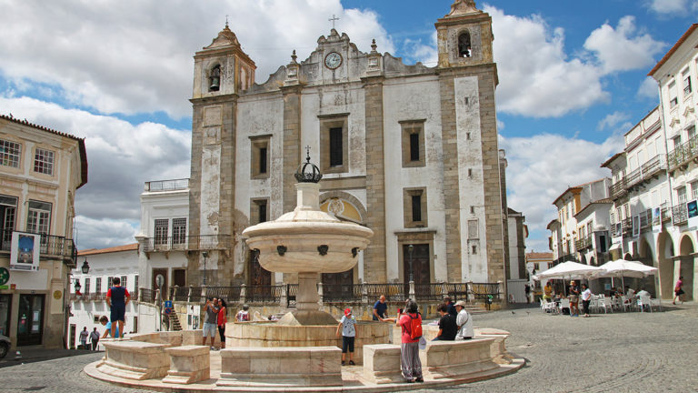 evora | portugal | praça do giraldo | alentejo | travel | the man in the front seat | bwd vacations