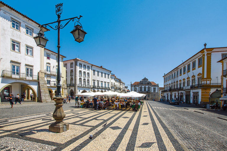 evora | portugal | giraldo square | alentejo | travel | the man in the front seat | bwd vacations