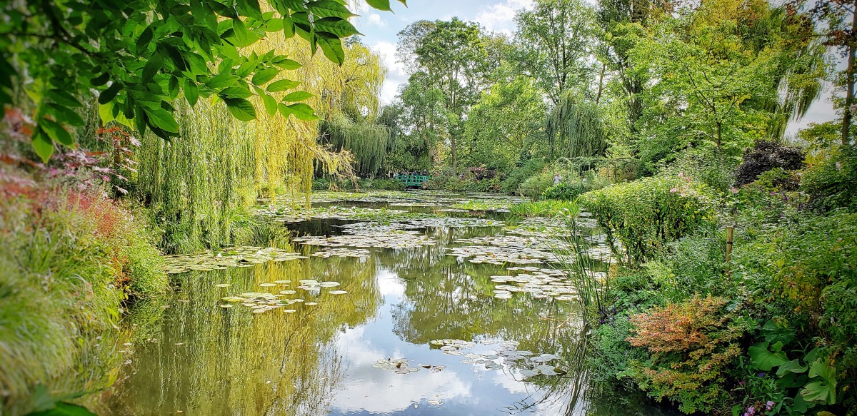 water pond and trees | giverny | france | claude monet | monet | water lilies | art | impressionists | impressionism | bwd vacations