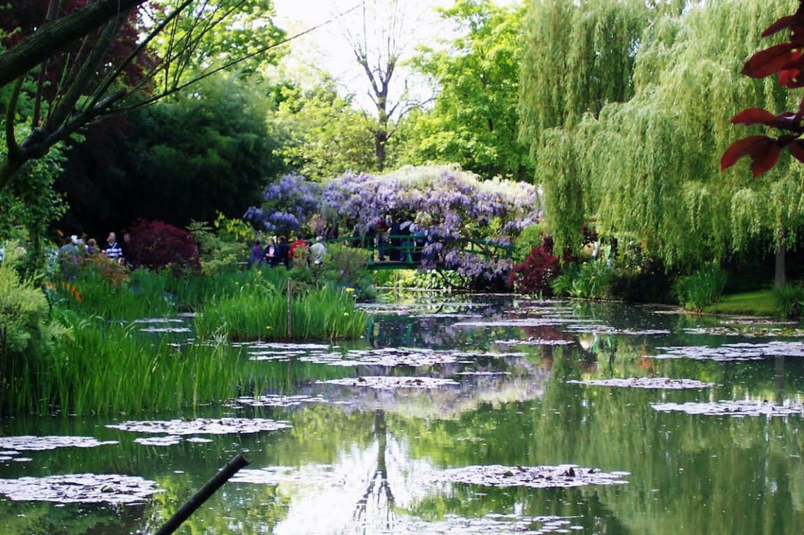 water pond | japanese bridge | giverny | france | claude monet | monet | water lilies | art | impressionists | impressionism | bwd vacations